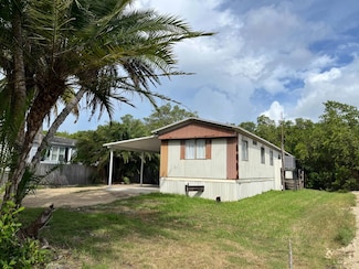 24 Plantation Dr, Ochopee, FL 34141