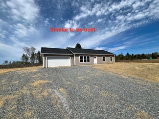 278 Merrill Rd, Levant, ME 04456