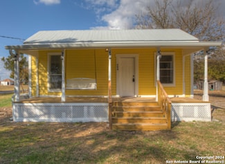 194 Mckinley Rd, Seguin, TX 78155