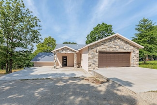 702 Norman Rd, Kirbyville, MO 65679