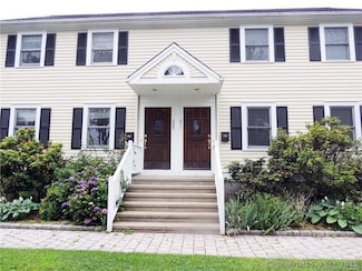 211 Hunyadi Ave, Fairfield, CT 06824