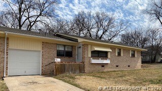 1112 N Francis St, Ada, OK 74820