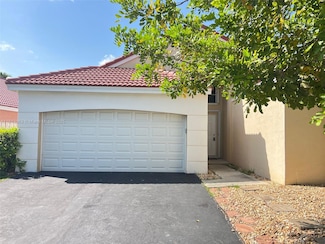 435 Somerset Way, Weston, FL 33326
