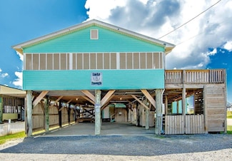 171 Apple Ln, Grand Isle, LA 70358