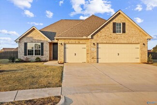 121 Slade Thomas Dr, Meridianville, AL 35759