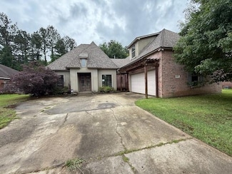 12742 Diamond Lake Dr, Walker, LA 70785
