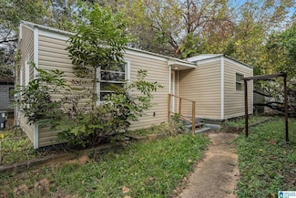 6721 Grasselli Rd, Fairfield, AL 35064