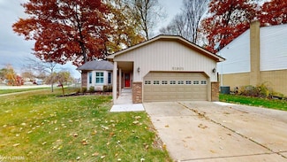 51901 D W Seaton Dr, Chesterfield, MI 48047