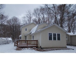 2648 Adams St, Lakemore, OH 44250