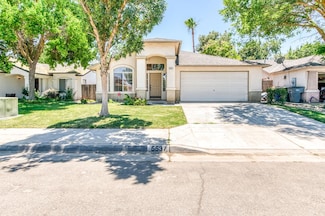 5537 W Oswego Ave, Fresno, CA 93722