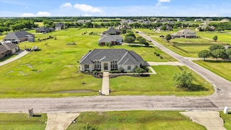 153 Whispering Winds Dr, Gunter, TX 75058