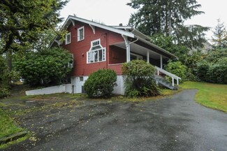 7856 NE 8th St, Medina, WA 98039