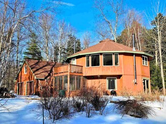 962 Chapel Hill Rd, Whitingham, VT 05361