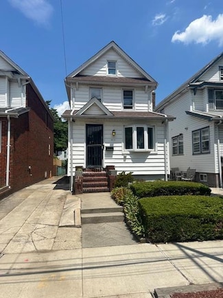 6915 Loubet St, Forest Hills, NY 11375