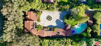 334 N Carmelina Ave, Los Angeles, CA 90049