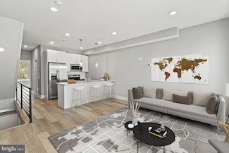 2114 N 8th St, Philadelphia, PA 19122