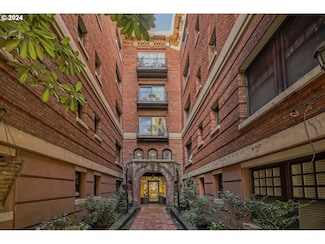 1829 NW Lovejoy St Unit 303, Portland, OR 97209