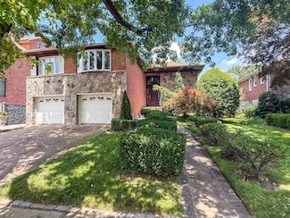 138-35 11th Ave, Flushing, NY 11357