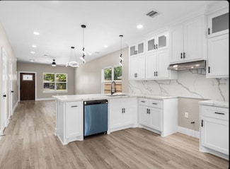 102 Schade Ln Unit B, Houston, TX 77037