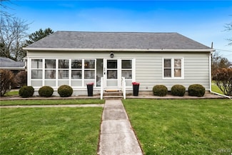 65 Copley St, Auburn, NY 13021