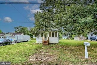 7811 Chesapeake Rd, Pasadena, MD 21122