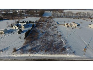 Asbury Rd, Mantua, OH 44255