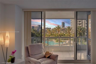 21205 Yacht Club Dr Unit 701, Aventura, FL 33180