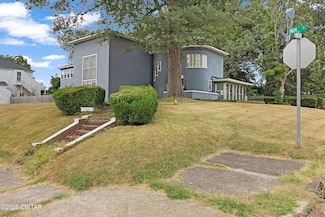 615 S High St, Trenton, TN 38382