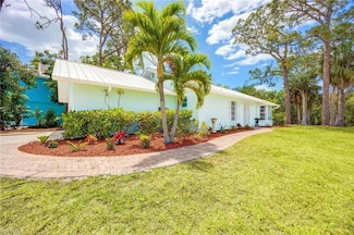 3925 Riviera Cir, Bonita Springs, FL 34134