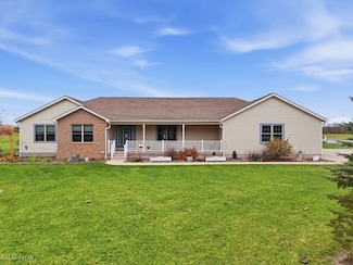 12725 Lovers Ln, Spencer, OH 44275