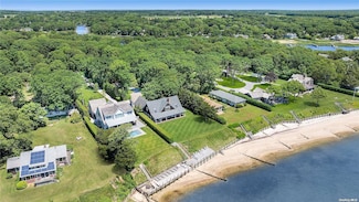 2100 Park Ave, Mattituck, NY 11952