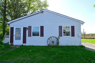 205 Metacom Ave, Warren, RI 02885