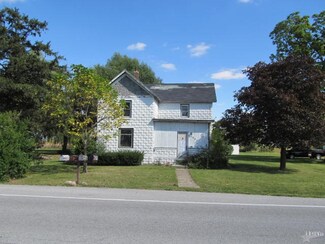 5802 N State Road 101, Woodburn, IN 46797