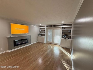 1815 Gardiner Ln Unit B20, Louisville, KY 40205