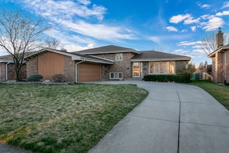 568 N Plamondon Dr, Addison, IL 60101