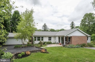 537 Kemmerer Rd, State College, PA 16801