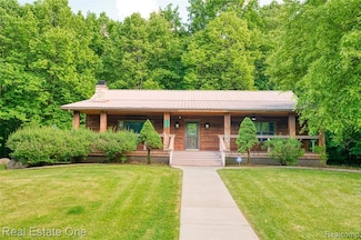 15060 van Syckle Ct, Gregory, MI 48137