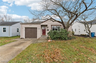 27871 Rexford Rd, Bay Village, OH 44140