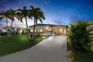 7320 SE Eagle Ave, Hobe Sound, FL 33455