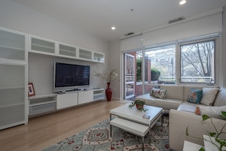 6 Canal Park Unit 105, Cambridge, MA 02141