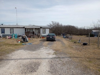 154 Meadow View Ln, Hubbard, TX 76648