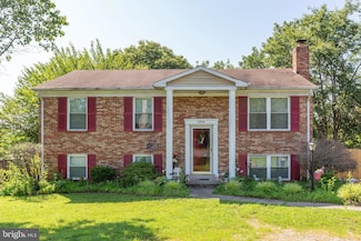 5955 Plumwood Ln, Woodbridge, VA 22193