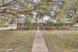 314 Demoncherveaux Blvd, Ville Platte, LA 70586