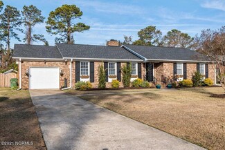 1702 Fordham Rd, Wilmington, NC 28403