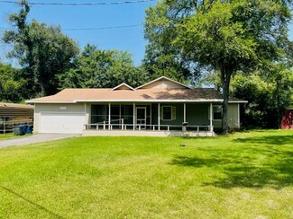 2203 Wildwood Way, Tool, TX 75143