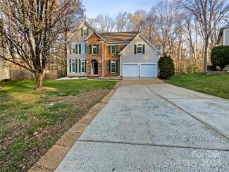 14802 Ashlight Dr, Charlotte, NC 28278