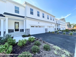 106 Woolley Ct, Oakhurst, NJ 07755