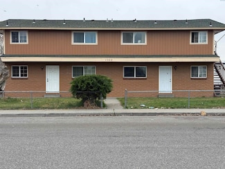 1504 W Ruby St, Pasco, WA 99301