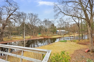 17 Huckleberry Ln, Weston, CT 06883