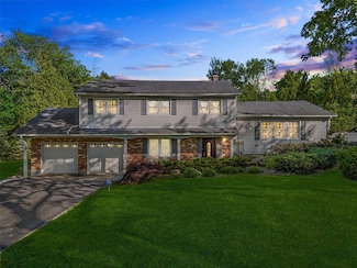 423 Bonnie Ct, Yorktown Heights, NY 10598